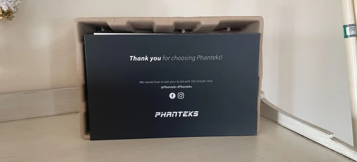 phanteks-glacier-one-240-t30-box-open.jpg