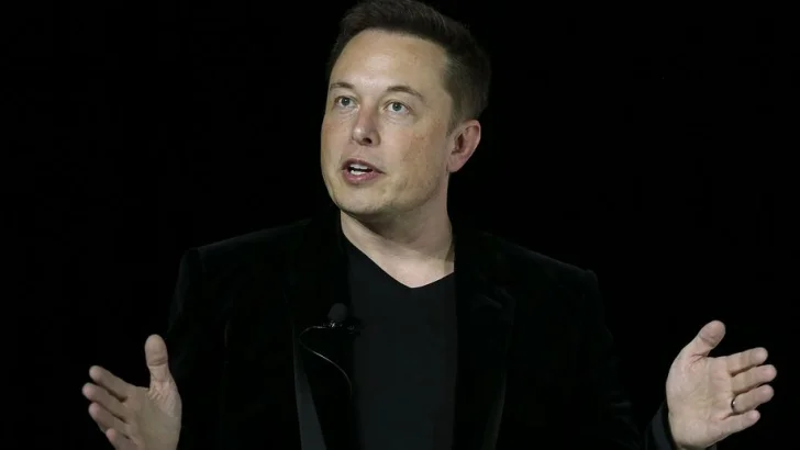 Elon Musk är nu VD på Twitter
