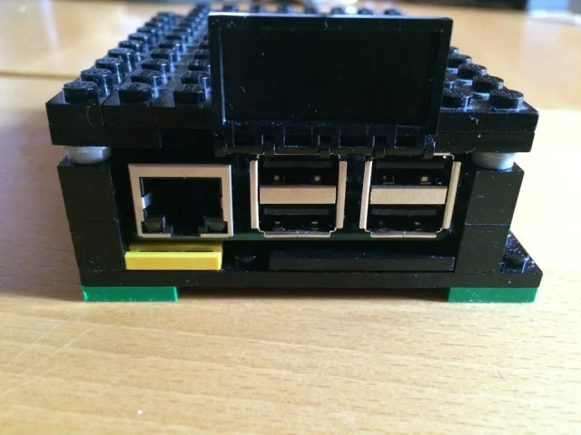 Raspberry pi 2 Lego chassi