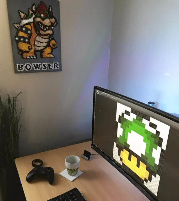 Pixel Art - Pärlad Bowser på tavla i trä