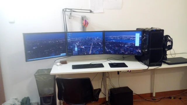 DIY triple monitor wall mount