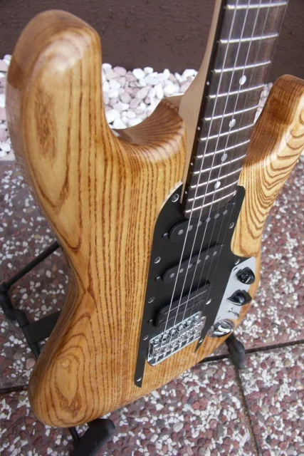 Stratocaster, Illuwatar style