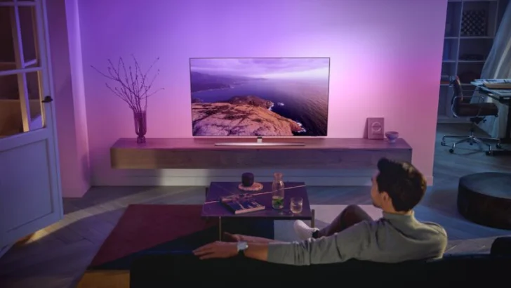 Philips först med ljusstark OLED EX-panel för TV-apparater