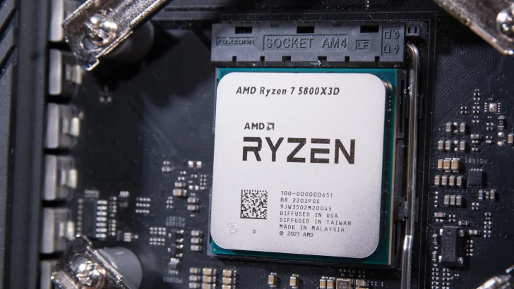 Nedlåsta Ryzen 7 5800X3D överklockas till över 5 GHz