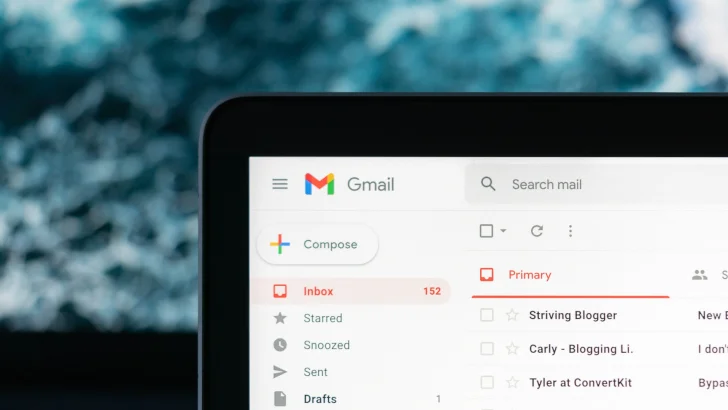 Google provar mer reklam i Gmail
