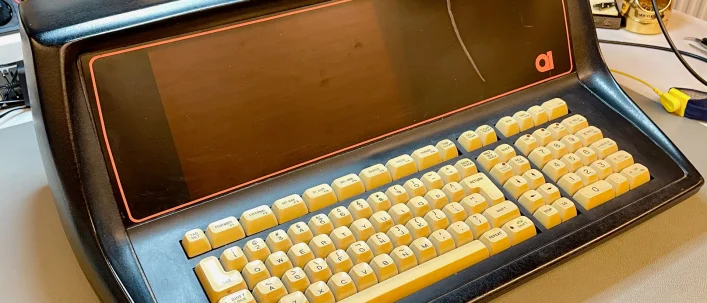 Städfirma hittade två av världens äldsta persondatorer
