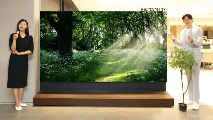 Köp Samsungs 114 tums-TV – få en till på köpet