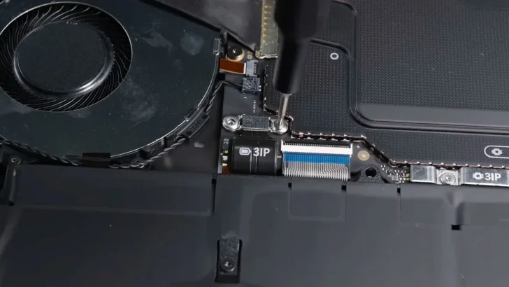 Ifixit berömmer Microsoft – nya Surface lätt att reparera