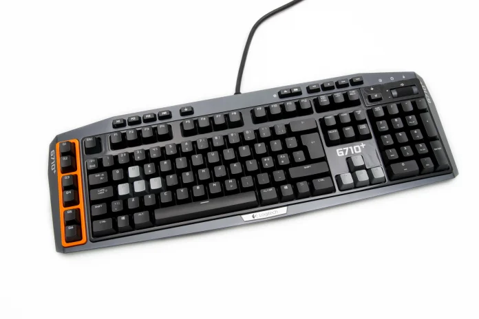 Logitech Gaming Keyboard Test - Logitech