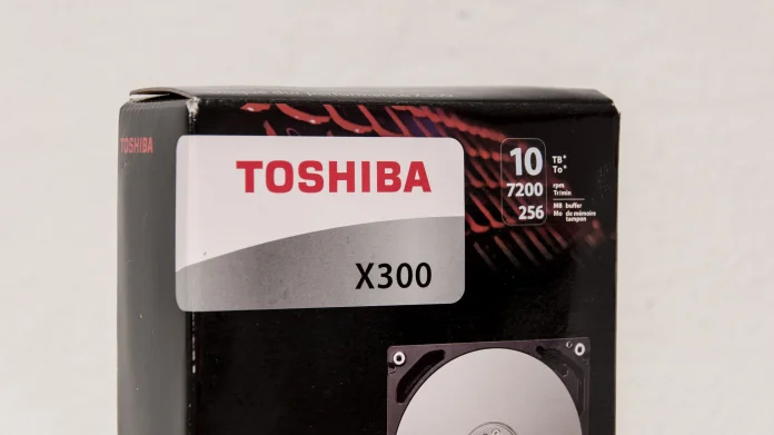 TOSHIBA_X300_preview_close_up.jpg