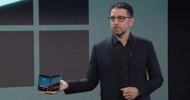 Microsofts telefonåterkomst Surface Duo redo för lansering