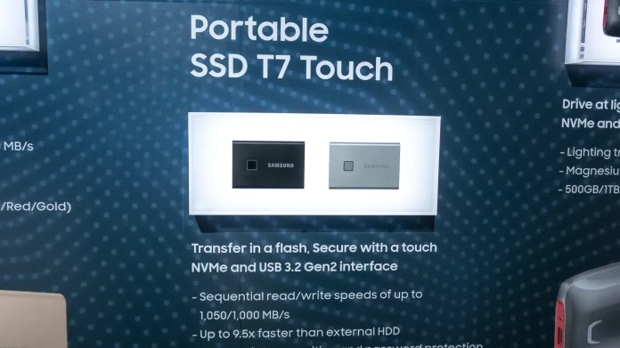 Samsung-Portable-SSD-T7-Touch-5.jpg