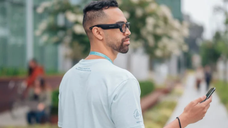 Facebooks vision för Google Glass är AR-glasögonen "Aria"