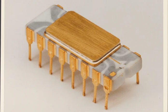 Intel-4004-2.jpg