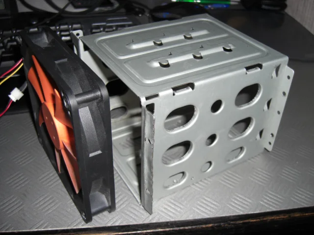 ThermalTake Damier V5000A