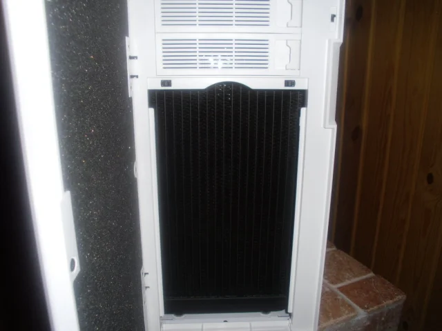 Define R4 med 400mm(front)/280mm(top) radiator