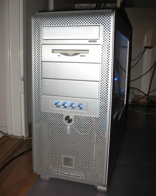 Lian li PC-V1000