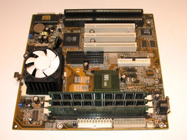 AMD K6-2+, Voodoo2, Sound Blaster 16