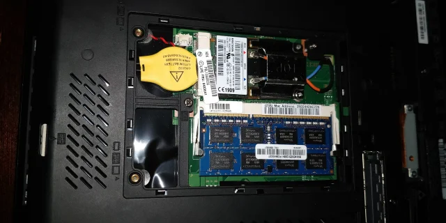 Lenovo ThinkPad T430, tankar och uppgradering av ram + SSD disk.