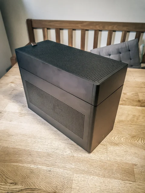 Vattenkyld Louqe Ghost S1