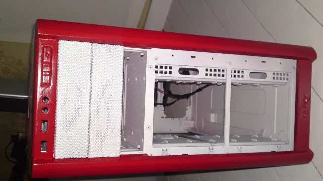 Antec 300 Red/White Edition