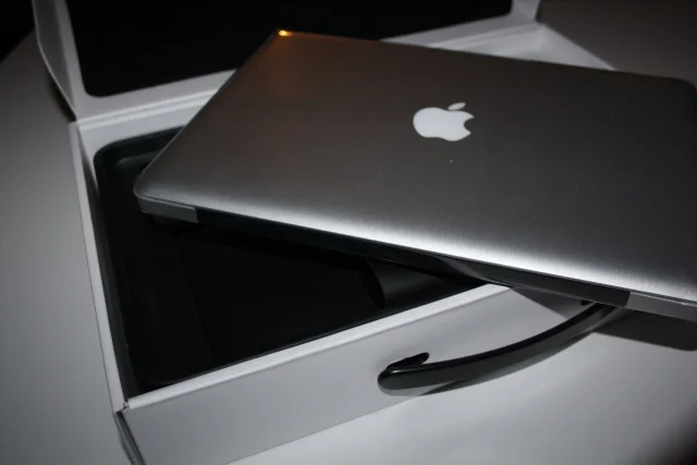 Unboxing - Apple MacBook Pro 13" 2011 + Keyboard + MM + mStand